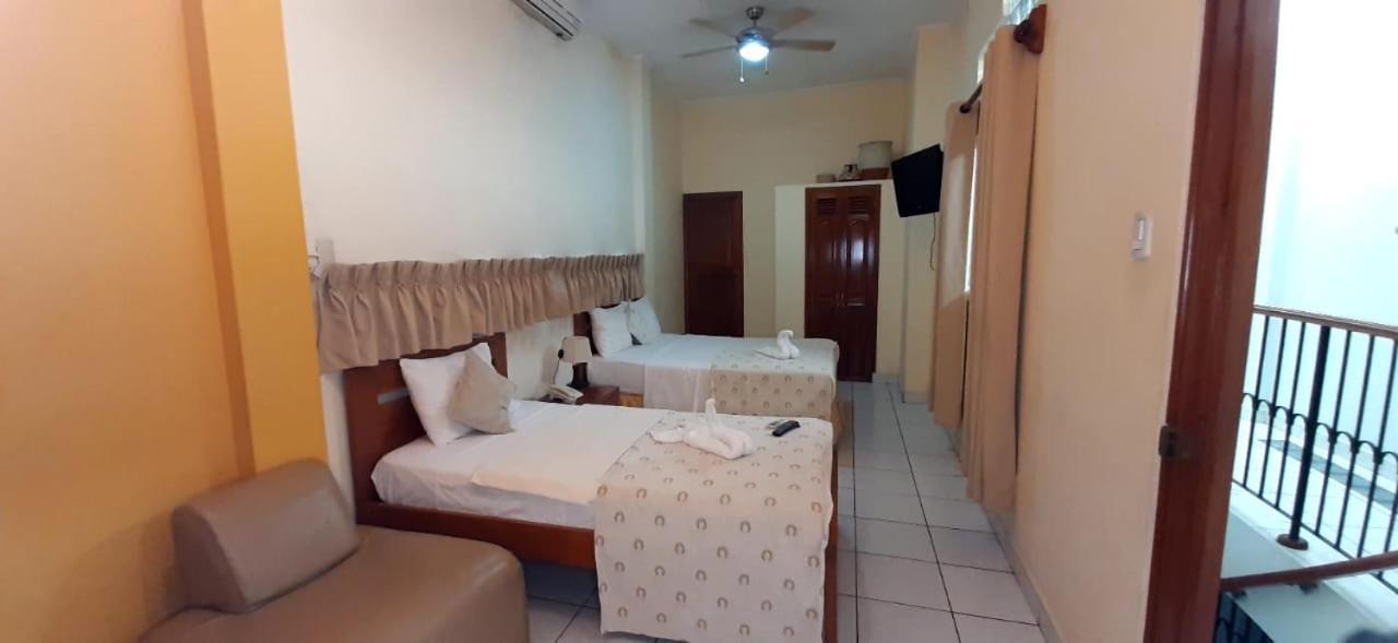 Hostal Huayruro إكيتوس المظهر الخارجي الصورة