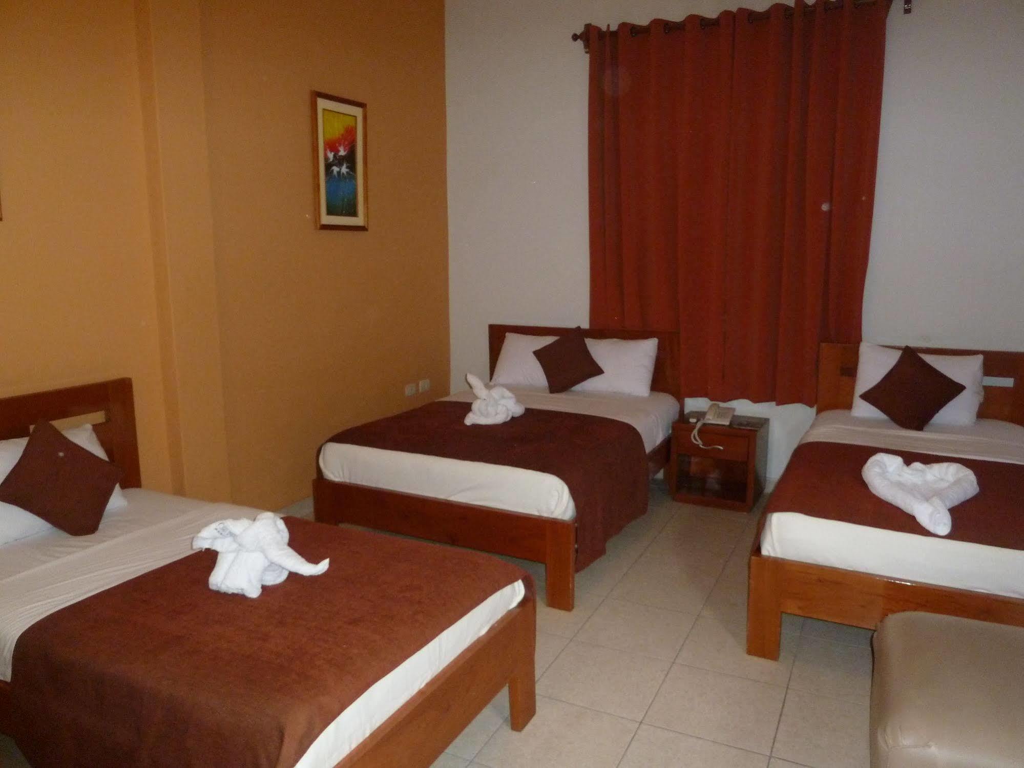 Hostal Huayruro إكيتوس المظهر الخارجي الصورة