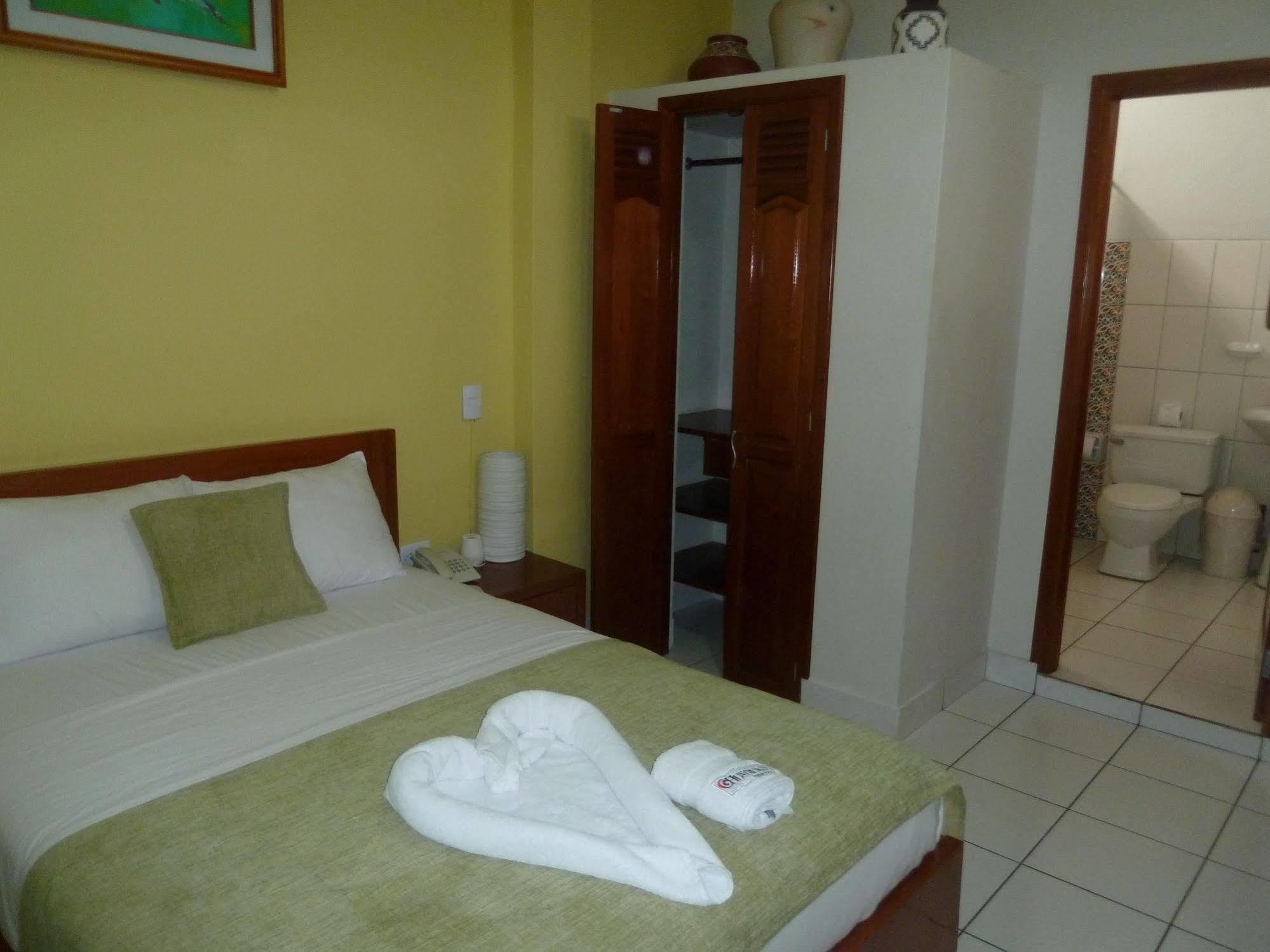 Hostal Huayruro إكيتوس المظهر الخارجي الصورة